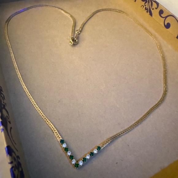 Vintage Avon Goldtone Necklace with Green and Clear Stones - Picture 2 of 11